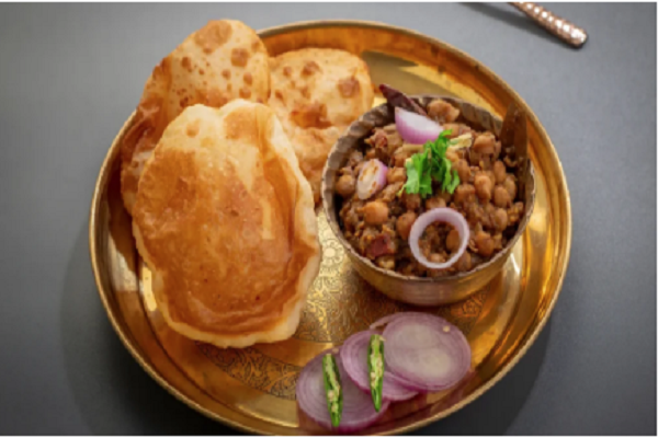 ઘરે જ બનાવો ઉત્તર ભારતની સ્વાદીષ્ટ ડીશ છોલે ભટુરે, જાણો રેસીપી…