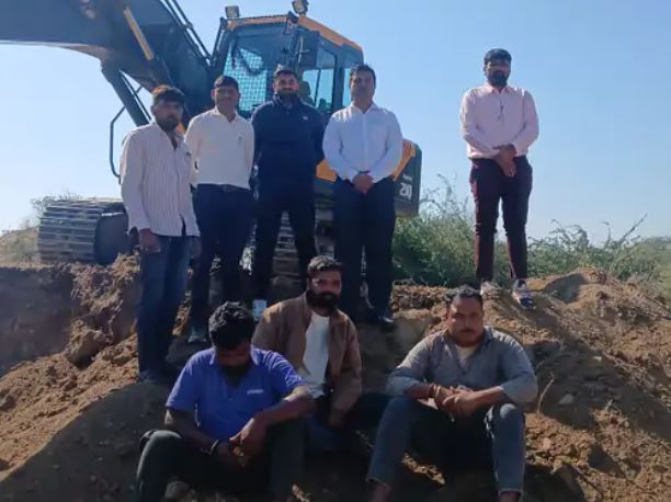 ચોટિલાના મોટા કાંધાસર ગામે ખનીજચોરી સામે દરોડા, 1.41 કરોડનો મુદ્દામાલ જપ્ત કરાયો