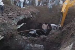 Cliff collapsed in Baroda