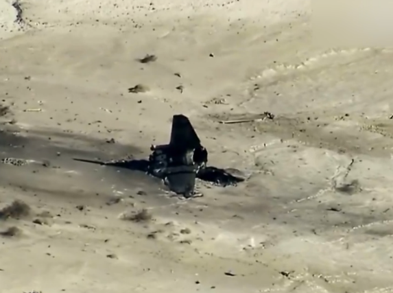 કેલિફોર્નિયાના ટ્રોના એરપોર્ટ નજીક US એરફોર્સનું  F-16 ફાઇટર જેટ ક્રેશ,પાયલોટનો બચાવ