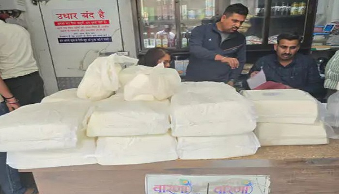 સુરતમાં વધુ 80 કિલો નકલી પનીર અને 168 કિલો અખાદ્ય માવો પકડાયો