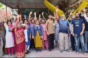 Gandhinagar, protest against temple demolition