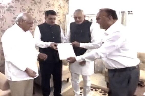 Jetha bharwad resing as deputy speaker