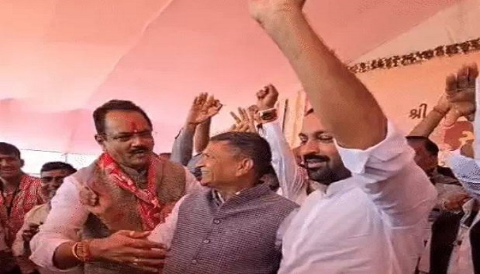 ખોડલધામમાં લેઉવા પટેલ સમાજના મંત્રીઓ અને ભાજપના પ્રદેશ પ્રમુખનું સન્માન કરાયું