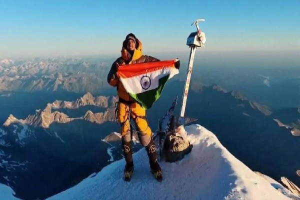મેક્સિકોના સૌથી ઊંચા શિખર પર ત્રિરંગો ફરકાવનાર હરિયાણાના નરેન્દ્ર કુમારે નવો વિશ્વ રેકોર્ડ બનાવ્યો