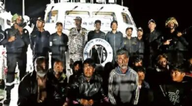 Pakistani fishermen arrested