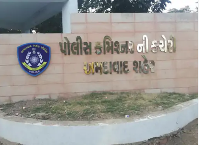 અમદાવાદમાં પોલીસ કમિશનર કચેરીની પાસે મંદિરમાં ચોરી, ચાંદીનું છત્તર અને રોકડની ઉઠાંતરી