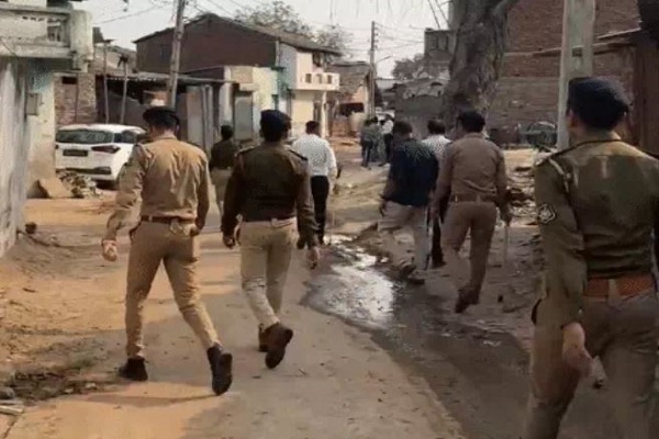 સાણંદના કલાણા ગામે બે જુથો બાખડી પડ્યાં, સામસામે થયો પથ્થરમારો