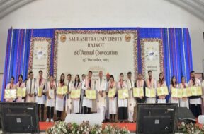 Saurastra university, padavidan