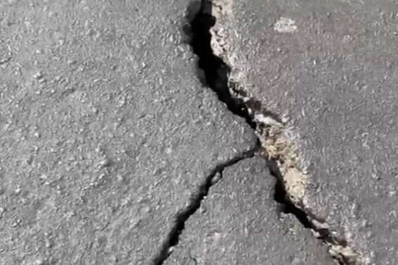 Subhash bridge, crack