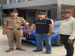 Surat, car stant, accused