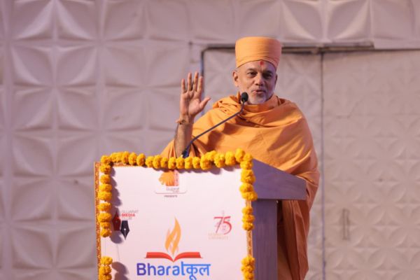 ભારતકૂલ અધ્યાય–2માં ડૉ. જ્ઞાનવત્સલ સ્વામીજીનું ધ આર્ટ ઑફ બિકમિંગ અ જિનિયસ વિશે પ્રેરણાત્મક ઉદબોધન