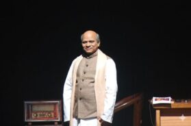 દિલ્હીમાં લોહપુરુષ એકપાત્રી નાટકનું મંચન