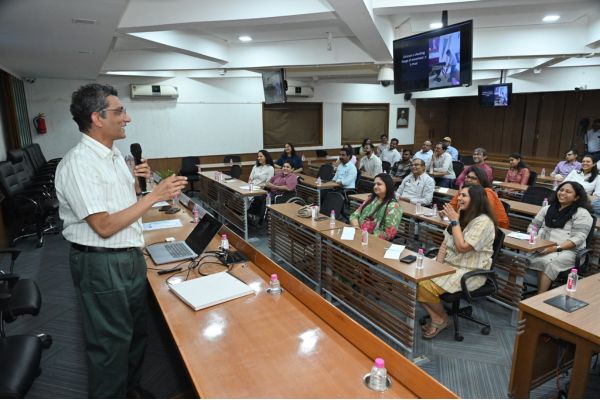 GCCI બિઝનેસ વુમન કમિટી “હેલ્થ સમિટ”ના બીજા દિવસે ડૉ. ભરત દવેએ માર્ગદર્શન આપ્યું: જુઓ VIDEO