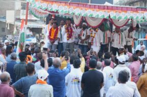 Congress threatens Gujarat Police and Officers during jan aakrosh yatra-2