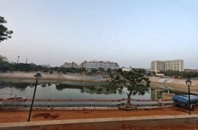Vastrapur lake