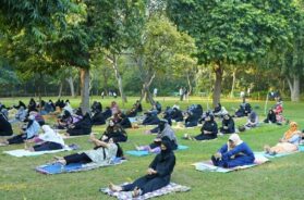 YOGA , MUSLIM WOMENS