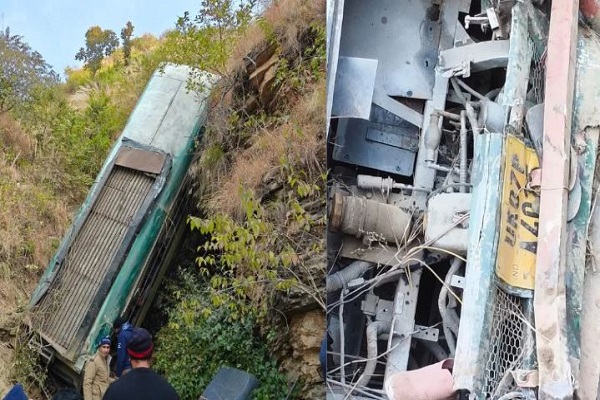 ભીકિયાસૈનના સૈલાપાણી નજીક એક બસ ખીણમાં પડી જતાં સાત લોકોના મોત