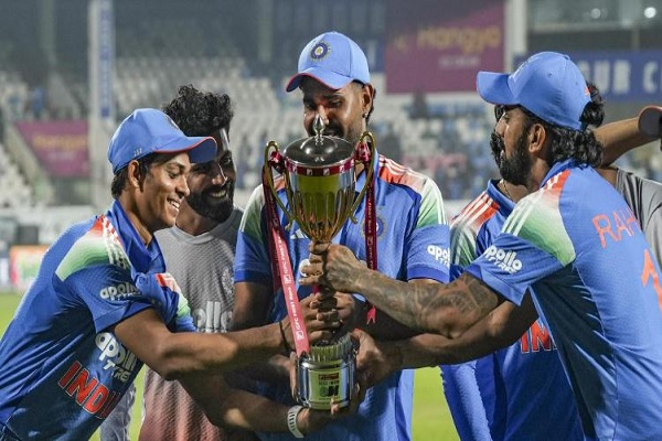 ભારતે દક્ષિણ આફ્રિકા સામેની ત્રણ મેચોની એક દિવસીય આંતરરાષ્ટ્રીય ક્રિકેટ શ્રેણી જીતી