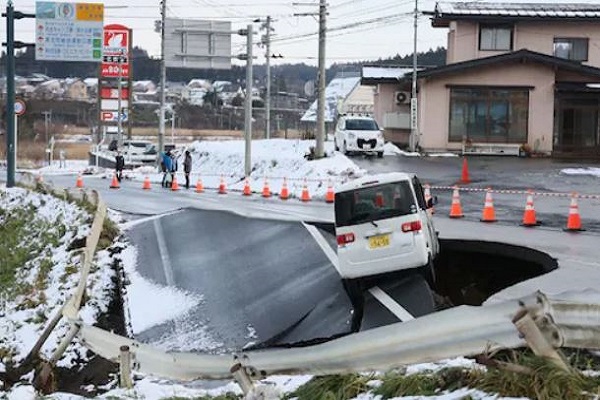 જાપાનમાં ફરી 6.7 ની તીવ્રતાનો ભૂકંપ, ઉત્તરપૂર્વીય દરિયાકાંઠે સુનામીની ચેતવણી જારી