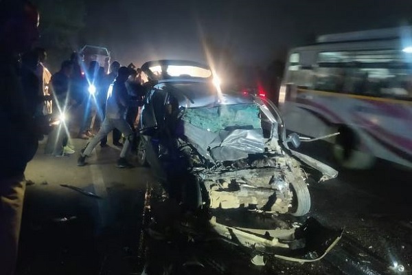 મધ્યપ્રદેશના છતરપુરમાં માર્ગ અકસ્માતમાં પાંચ લોકોના મોત અને બે ઘાયલ