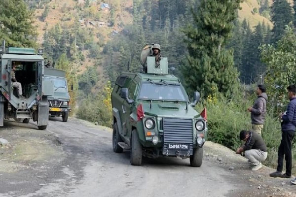 સરહદ પાસે પૂંછમાં ડ્રોન મારફતે મોકલાવેલી વિસ્ફોટક સામગ્રી સેનાએ કરી જપ્ત