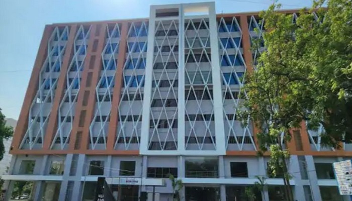 અમદાવાદ મ્યુનિ.કોર્પોરેશને પ્રહલાદનગરનું મલ્ટીલેવલ પાર્કિંગ વેચવા કાઢ્યું