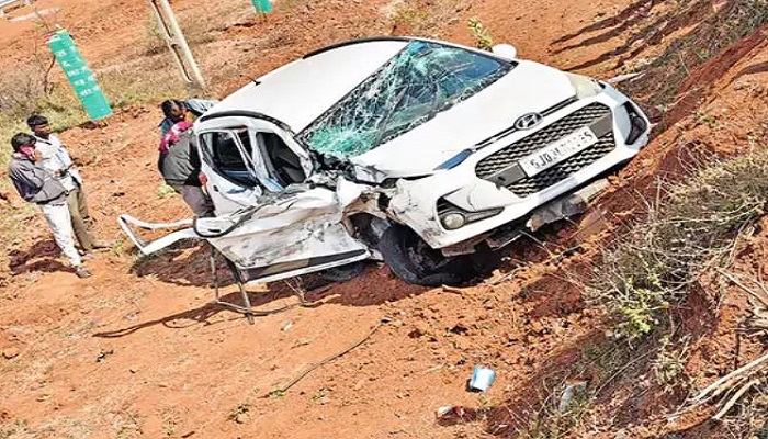 સુરેન્દ્રનગરના મુળી-થાન રોડ પર બે કાર વચ્ચે અકસ્માત સર્જાયો, એકને ગંભીર ઈજા