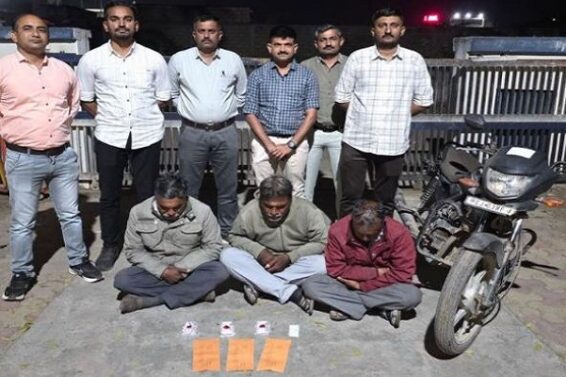 Amareli, robbery gang caught