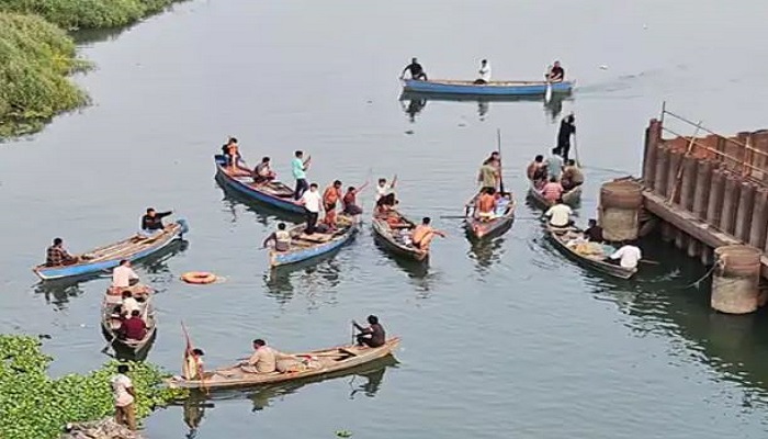 તાપી નદી પર બુલેટ ટ્રેન બ્રિજની કામગીરી દરમિયાન લોખંડની પ્લેટ પડતા બેનાં મોત