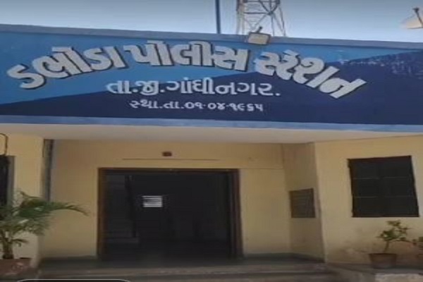 ગાંધીનગરના વલાદ પાસે રોડ ક્રોસ કરતા પ્રૌઢને કારે અડફેટમાં લેતા મોત