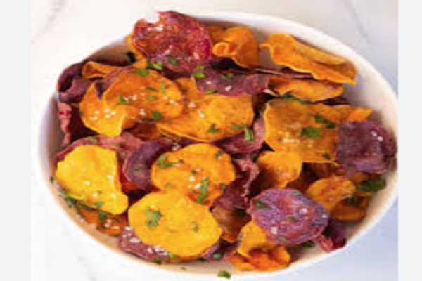 ઉપવાસમાં કંઈક ચટાકેદાર ખાવું છે? ટ્રાય કરો આ ક્રિસ્પી ફરાળી મસાલા શક્કરિયા ચિપ્સ