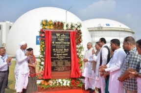 Governor, inaguration of biogas plant