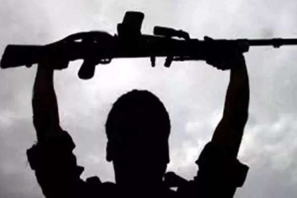 મણિપુરમાં હથિયારો અને વિસ્ફોટકો મળી આવ્યા, ત્રણ ઉગ્રવાદીઓની ધરપકડ