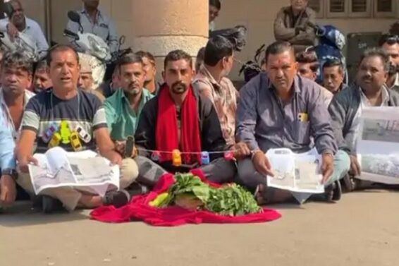 Rajkot, vegetable traders protest