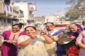 Rajot, protests pon road issue