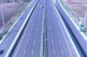 Six-lane greenfield access