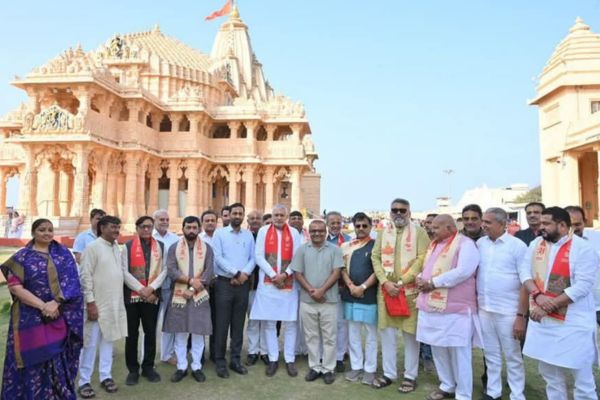 State BJP President Jagdishbhai Vishwakarma visited Somnath Temple