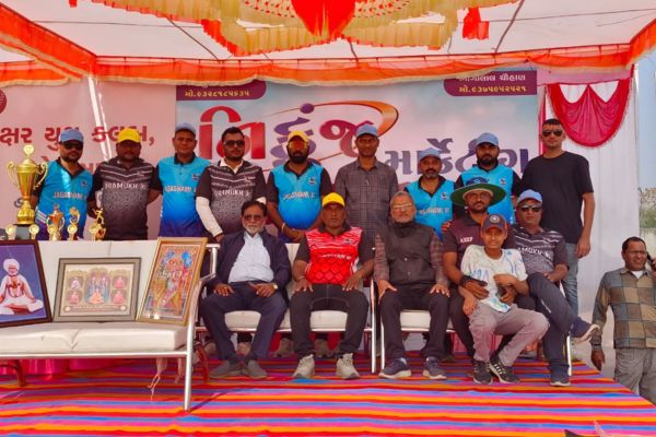 મોડાસામાં ‘અક્ષર યુથ પ્રીમિયર લીગ સીઝન-૨’નો ભવ્ય પ્રારંભ