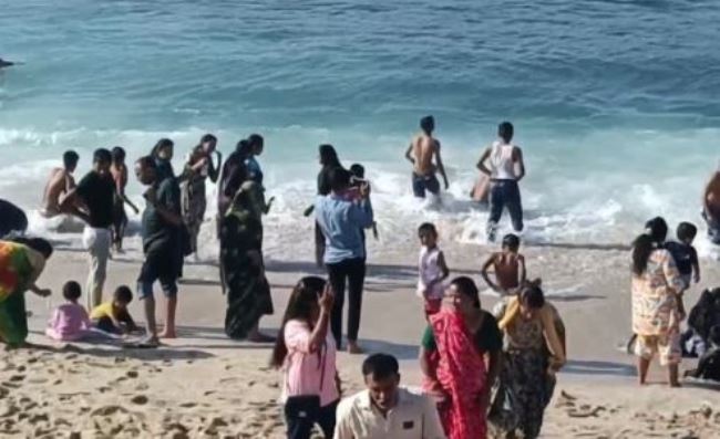 દ્વારકા: મકનપુરના દરિયામાં નહાવા પડેલા રાજસ્થાનના 4 યુવકો ડૂબ્યા