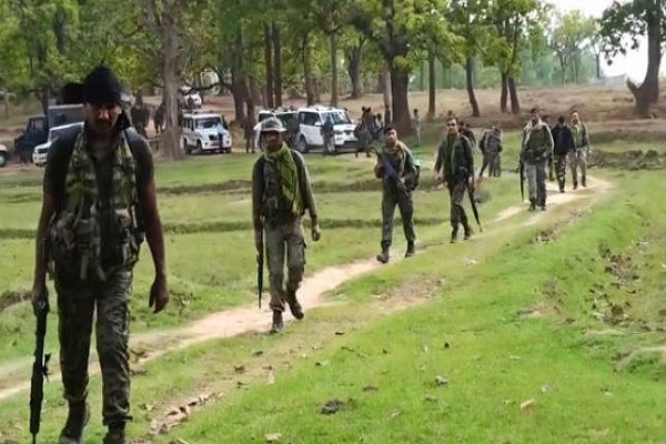 કિશ્તવાડ એન્કાઉન્ટરમાં સેનાનો જવાન શહીદ, 3 આતંકવાદીઓ ફસાયા