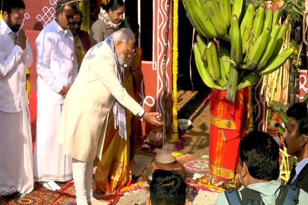 પ્રધાનમંત્રી નરેન્દ્ર મોદીએ કેન્દ્રીય મંત્રી એલ. મુરુગનના ઘરે પોંગલ તહેવારની ઉજવણી કરી