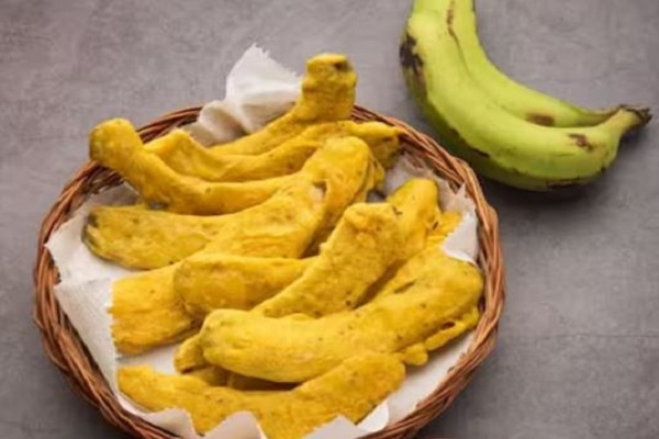 સુગર અને બીપીને કંટ્રોલ કરે છે કેળાના ભજિયા, જાણો રેસીપી