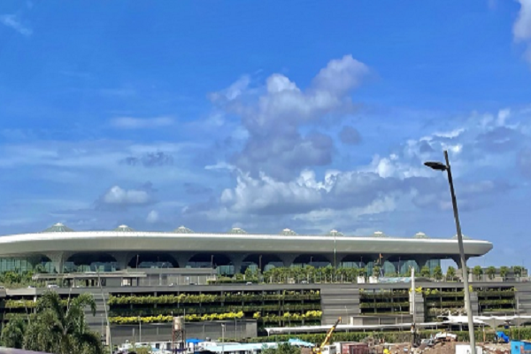 મુંબઈ એરપોર્ટ ઉપર મુસ્લિમ ટેક્સી ચાલકો નમાજ અદા નહીં કરી શકે