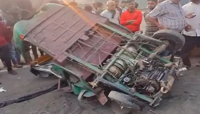 સુરતના પલસાણા હાઈવે પર અજાણ્યા વાહને રિક્ષાને ટક્કર મારતા બે મહિલાનાં મોત