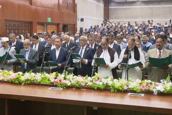 બાંગ્લાદેશ: નવા ચૂંટાયેલા BNP સાંસદોએ ​​રાષ્ટ્રીય સંસદમાં શપથ લીધા