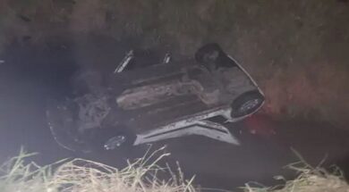 Car fell in to the canal, Surat