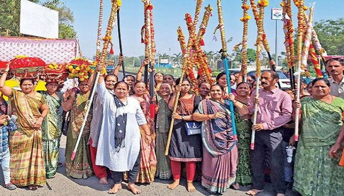ડાકોર જવા પગપાળા સંઘો થયા રવાના,જય રણછોડના નાદથી માર્ગો ગુંજી ઊઠ્યા