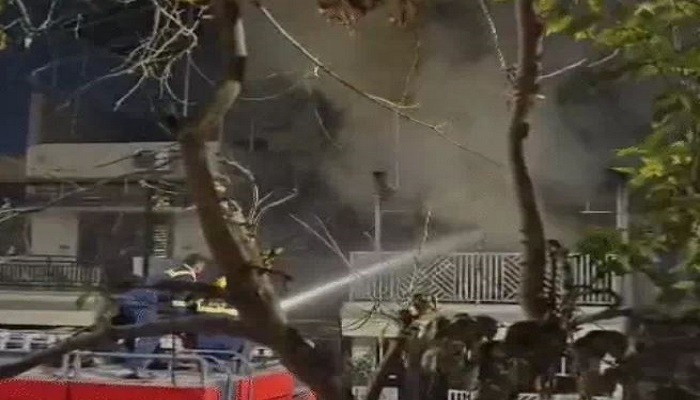 અમદાવાદના વેજલપુરમાં કૃષ્ણનગર રો-હાઉસમાં આગ લાગતા પિતા-પૂત્રના મોત