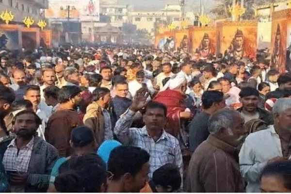 જુનાગઢના ભવનાથમાં આજે મહાશિવરાત્રીના મેળામાં ભાવિકોનું ઘોડાપૂર ઉમટ્યું